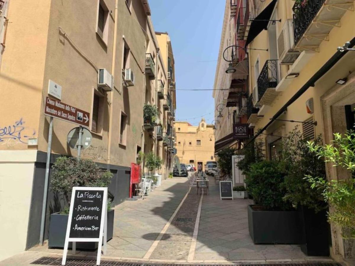 Appartamento Cagliari Centro Con Vista Sul Porto Eksteriør billede