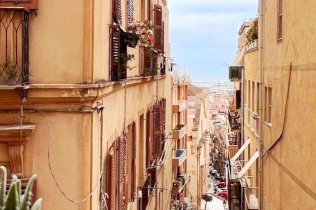 Appartamento Cagliari Centro Con Vista Sul Porto Eksteriør billede