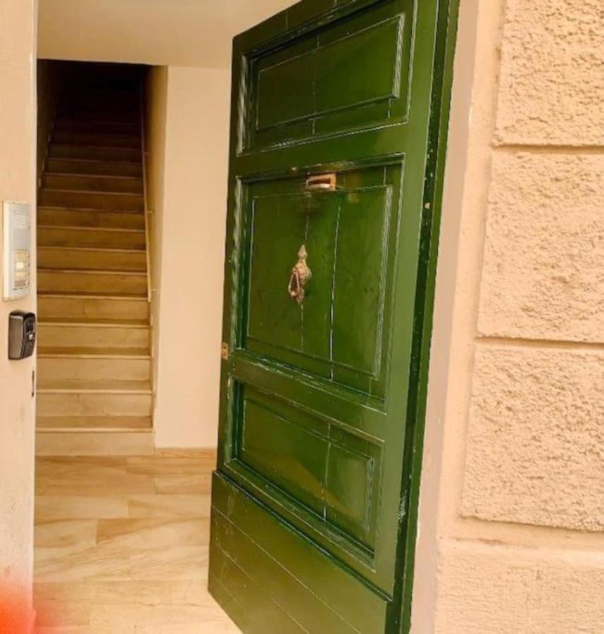 Appartamento Cagliari Centro Con Vista Sul Porto Eksteriør billede